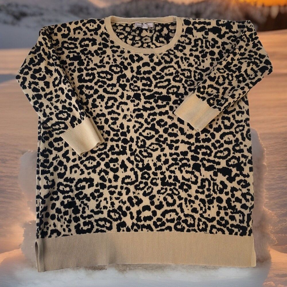 Banana Republic Factory Women’s Leopard Print 3/4 Sleeve Sweater Size Medium